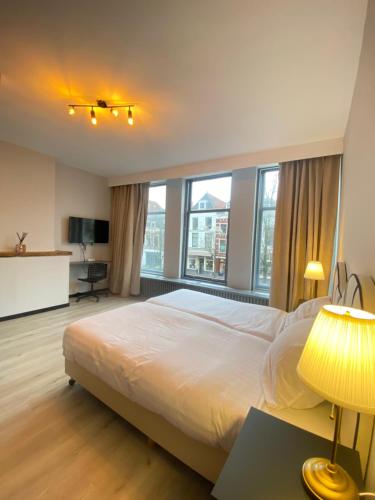Hotel La Noire - Delft City Centre in Delft