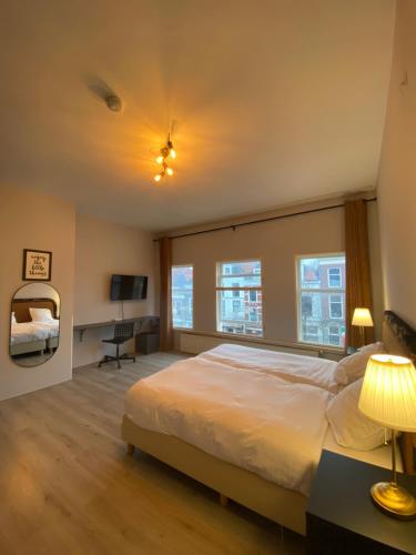 Hotel La Noire - Delft City Centre in Delft