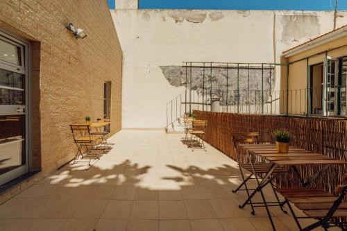 DownTown Guest House - image 3