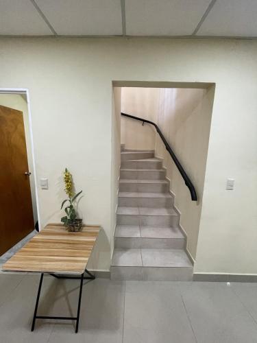 Cozy 2BR Home with Parking near Walmart and Metrocentro - image 3