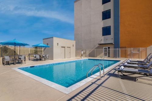 泳池, Holiday Inn Express & Suites Nacogdoches Southwest in 纳科多奇斯(TX)