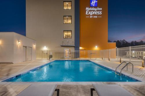 泳池, Holiday Inn Express & Suites Nacogdoches Southwest in 纳科多奇斯(TX)