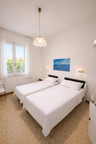 Hotel Sasselli Dipendenza Hotel Zamagna 4
