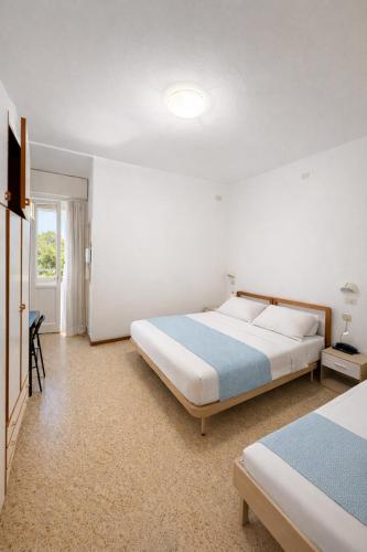 Hotel Sasselli Dipendenza Hotel Zamagna - Tap to explore photos