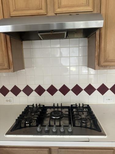 Family Friendly - 4BR Home, 4 Queen Beds, 2 and half Baths - Non Smoking in Plano (TX)