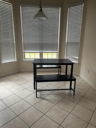 Family Friendly - 4BR Home, 4 Queen Beds, 2 and half Baths - Non Smoking in Plano (TX)