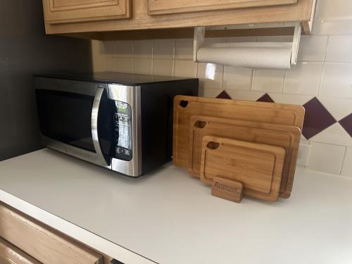 Family Friendly - 4BR Home, 4 Queen Beds, 2 and half Baths - Non Smoking in Plano (TX)