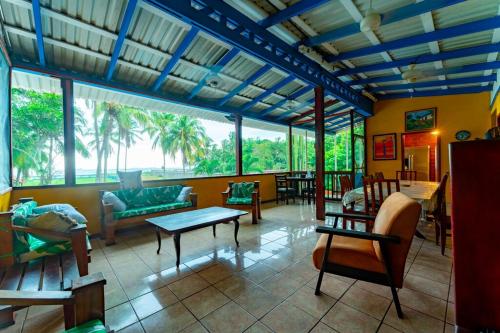 Casa Rector - Beach House Rental in Chacarita