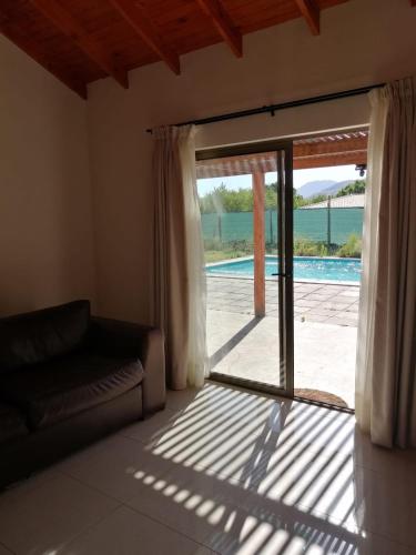 Bella Curacaví 1hr de Stgo 150mil al día 7pers piscina 4d 3b (Bella Curacavi 1hr de Stgo 150mil al dia 7pers piscina 4d 3b) in Casablanca