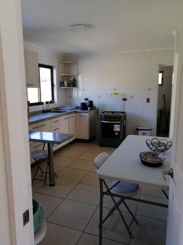 Bella Curacaví 1hr de Stgo 150mil al día 7pers piscina 4d 3b (Bella Curacavi 1hr de Stgo 150mil al dia 7pers piscina 4d 3b) in Casablanca