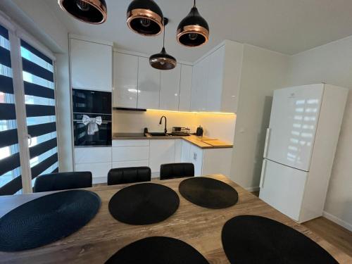 кухня, Apartament w Centrum z wanną z hydromasażem (Apartament w Centrum z wanna z hydromasazem) in Кентшин