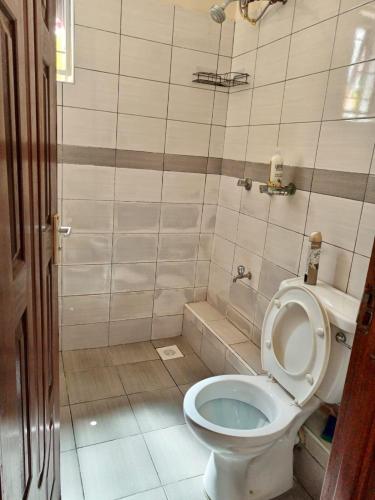 Modern Nyali 1BR with ACBalcony & SoundBar near Quickmart - image 4