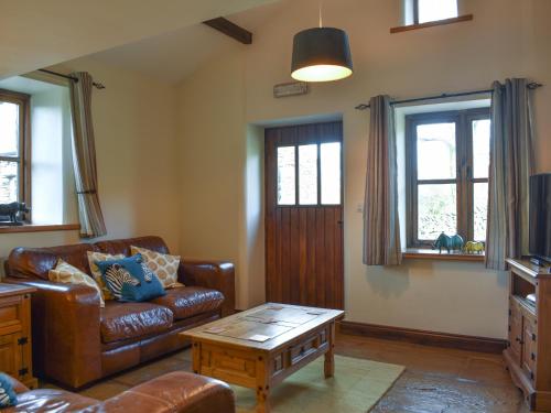 Oaktree Cottage-Uk42227 in Grayrigg