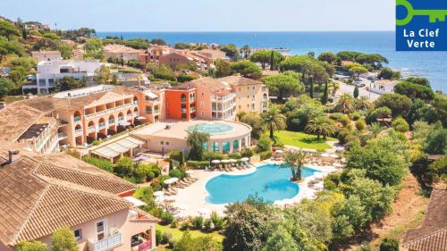 Résidence Pierre & Vacances Premium Les Calanques des Issambres - Hôtel - Roquebrune-sur-Argens