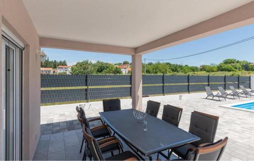 Viesnīcas āriene, Gorgeous Home In Hrscevani in Drum