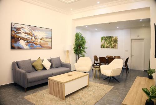 Appartement Moderne Centre ville BZV - image 5