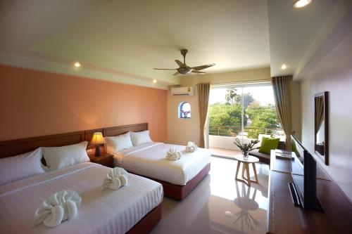 Villa Blanca Hotel & Restaurant thumbnail 2