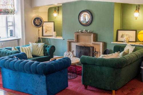 The Hand Hotel - image 14