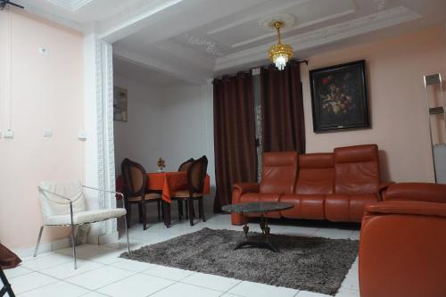 Complexe A8CLOS, Douala