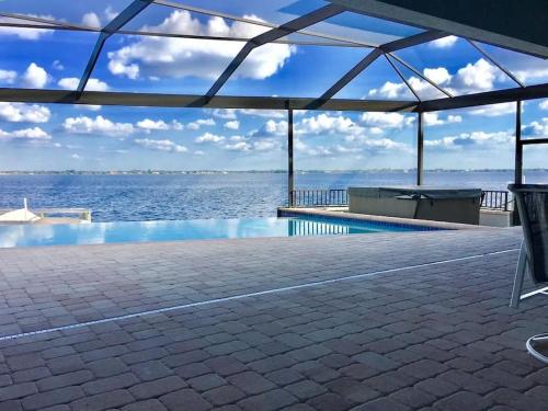 Grand 2-Story Cape Coral Riverfront Villa - Riverhouse Princess - image 5