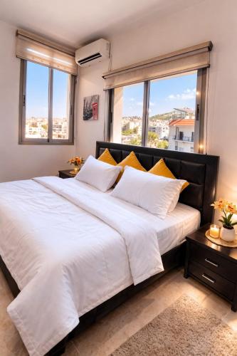 Modern 3 BDRM Flat 3-Minute Drive from Jadra & Jiyeh in Jiyeh