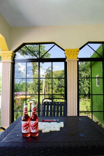Coke Guest House – khách sạn tại Mandeville