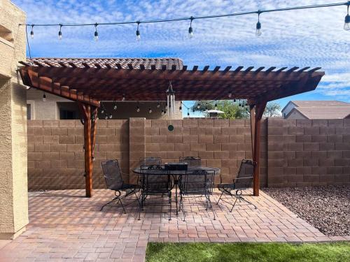 Family Home: Game Room + Yard Near Spring Training in Peoria (AZ)