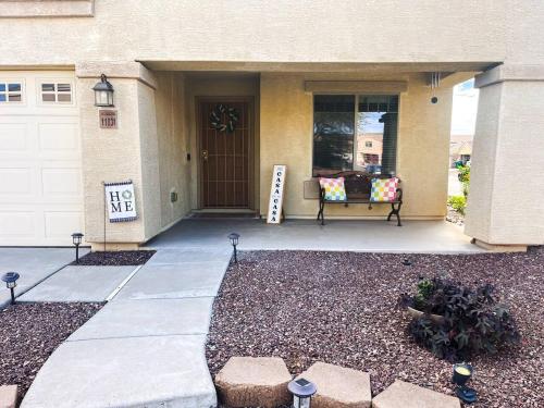 Family Home: Game Room + Yard Near Spring Training in Peoria (AZ)