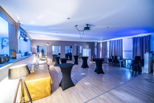 Loft 350m2 & Spa Idéal Familles ou Séminaires (Loft 350m2 & Spa Ideal Familles ou Seminaires) in 格爾茲韋萊