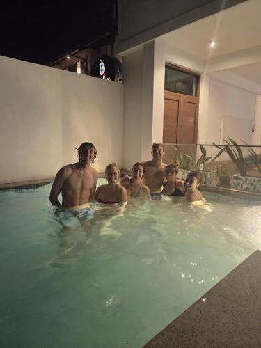 Ceylon Lodge - Airport Transit Hostel - Negombo