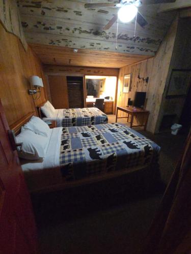 Bigfoot Motel 2