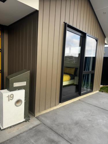 Exterior view, Room with en-suite bathroom in Kaiapoi