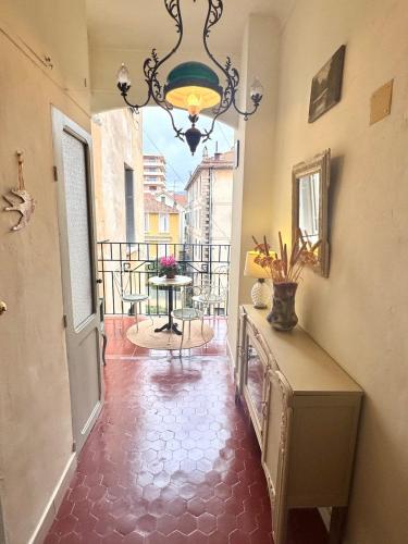 Elegant 2-bedroom terrace in the heart of the city