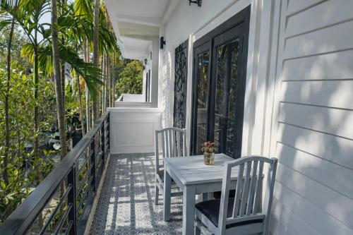 Balcony/terrace, SEREY Living in Siem Reap