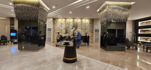 Cozy 1BR at Fame Residences - Near MRT Stations and Malls, with Pool and Amenities in Gloria