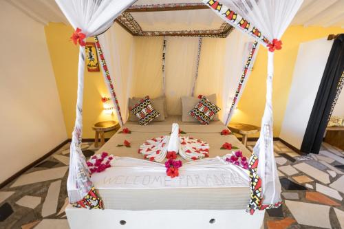 Paradise Beach Resort & Spa - Tap to explore photos