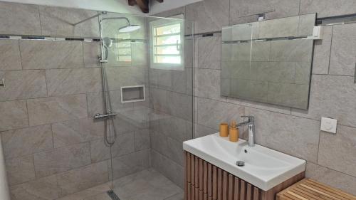 Cozy studio near Pearl Beach in Bas Vent