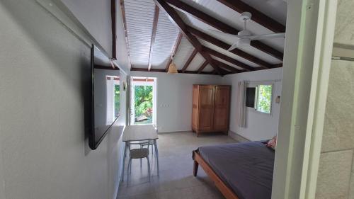 Cozy studio near Pearl Beach in Bas Vent