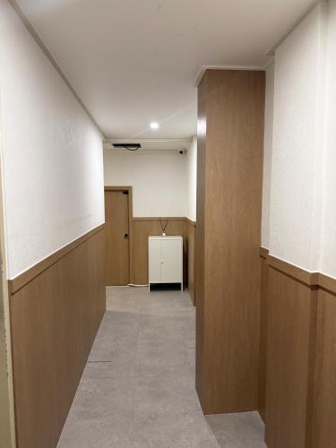 梨泰院桑茲酒店 (사운즈 인 Sounds Inn 이태원) in 梨泰院