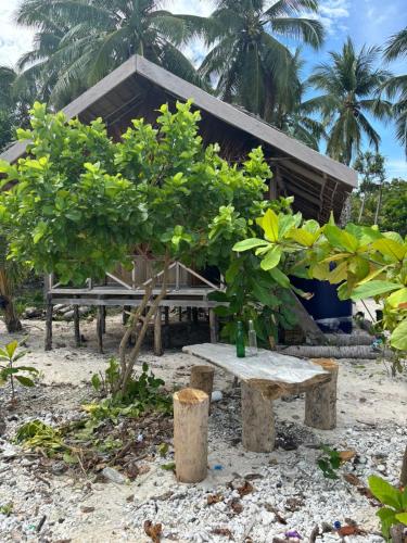 Ina Homestay in Pulau Pambemuk
