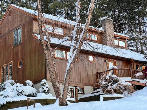Relax & Rejuvenate at Vanprasth - A Hillside Hideaway Retreat in 納舒厄