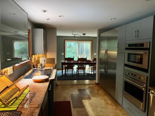 Relax & Rejuvenate at Vanprasth - A Hillside Hideaway Retreat in 納舒厄