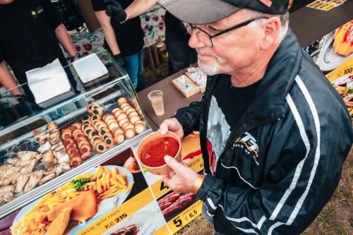 餐廳, WOODCAMP MOTO gp in 奧斯特羅瓦奇采