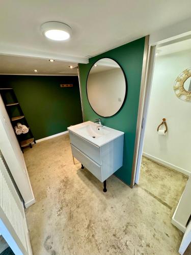Grand studio avec terrasse in Saint-Marcel-les-Valence (Rhone-Alpes)
