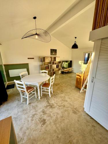 Grand studio avec terrasse in Saint-Marcel-les-Valence (Rhone-Alpes)