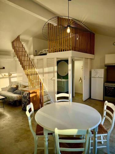 Grand studio avec terrasse in Saint-Marcel-les-Valence (Rhone-Alpes)