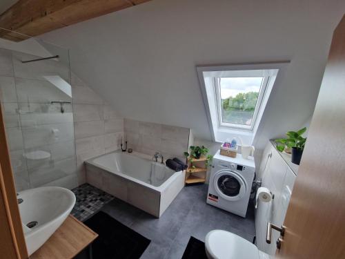 Bathroom, Moderne Ferienwohnung in Hainichen in Hainichen