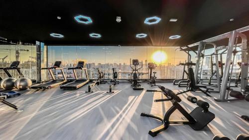 Elite LUX Holiday Homes - Luxe Gardenia 2BR Haven in Arjan Dubai - image 7