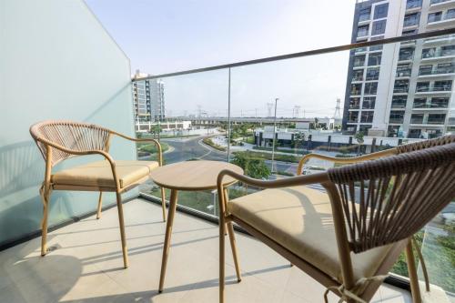 Elite LUX Holiday Homes - Upscale Studio in Azizi Riviera Prime Location Dubai - image 3