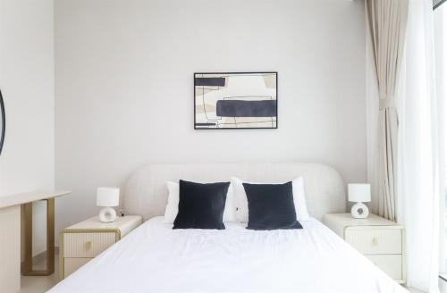 Elite LUX Holiday Homes - Dubai Creek Oasis 2BR Luxe w Burj View - image 5